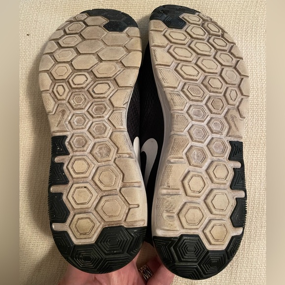 Nike sneakers - Picture 3 of 4